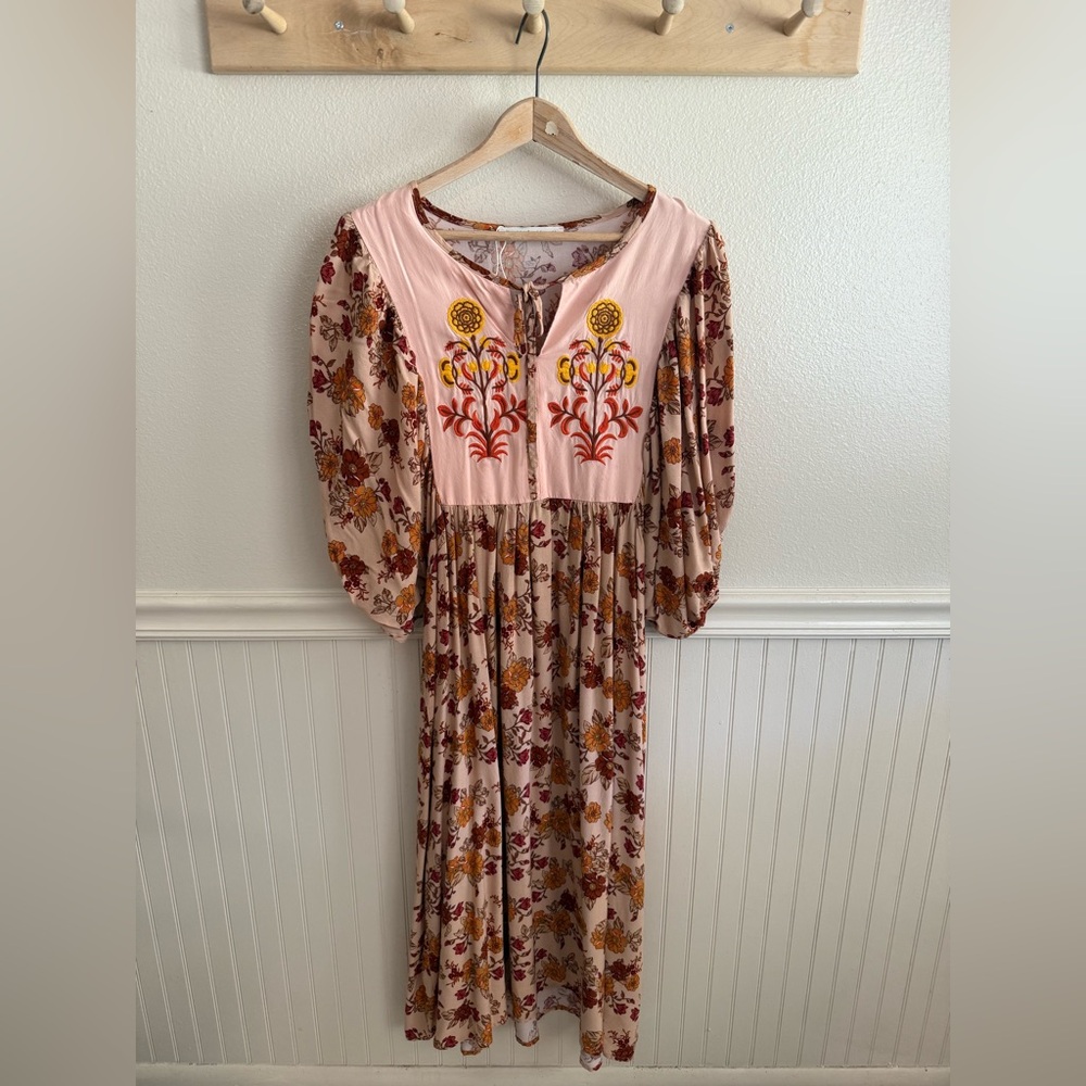 RustyyDustyy Floral Embroidered Dress